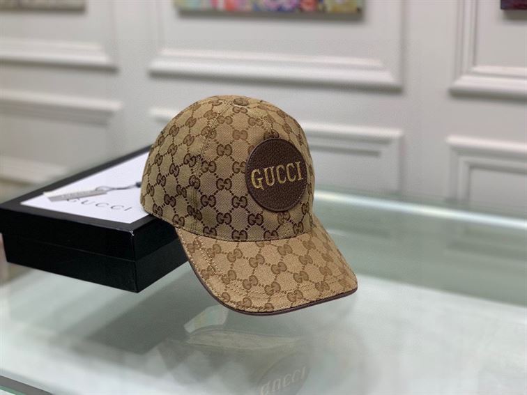 GUCCI GG CANVAS BASEBALL HAT