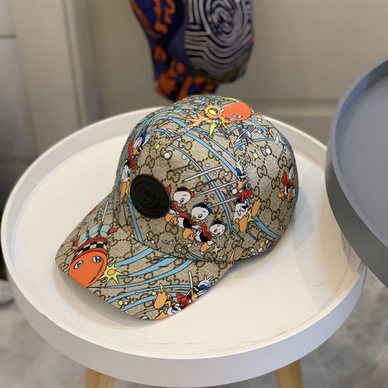 GUCCI GG CANVAS BASEBALL HAT