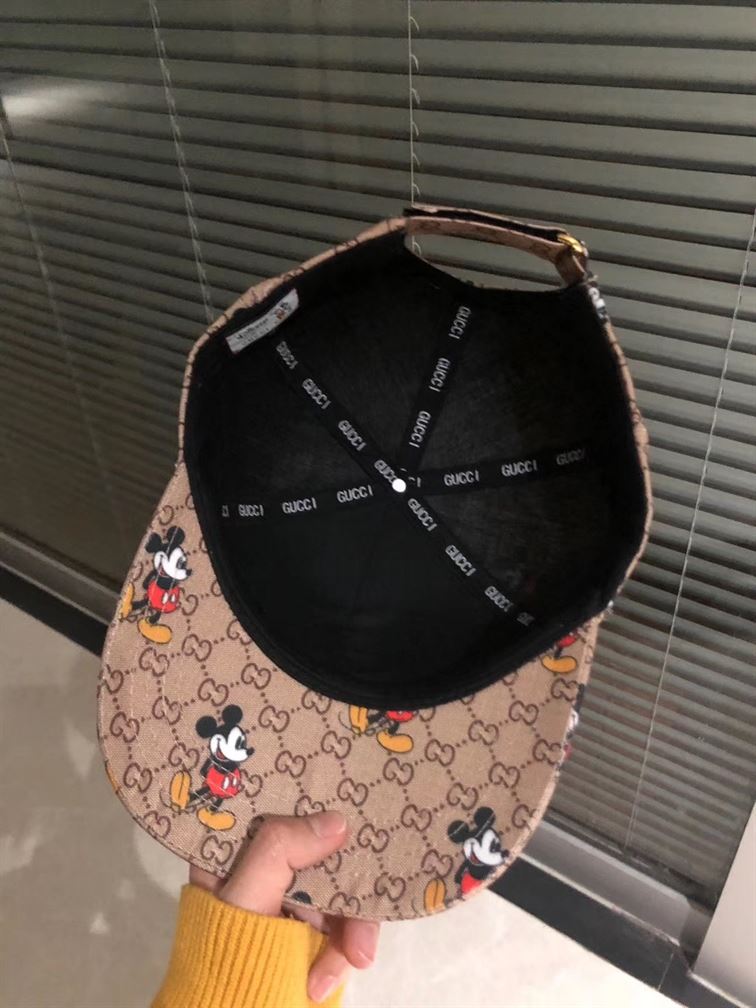 GUCCI GG CANVAS BASEBALL HAT