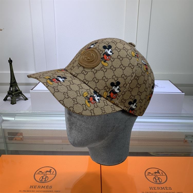 GUCCI GG CANVAS BASEBALL HAT