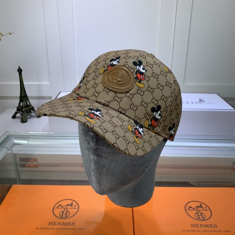 GUCCI GG CANVAS BASEBALL HAT