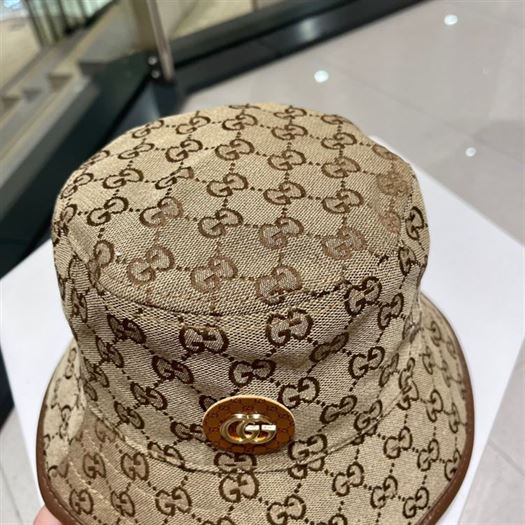 GUCCI GG CANVAS BUCKET HAT