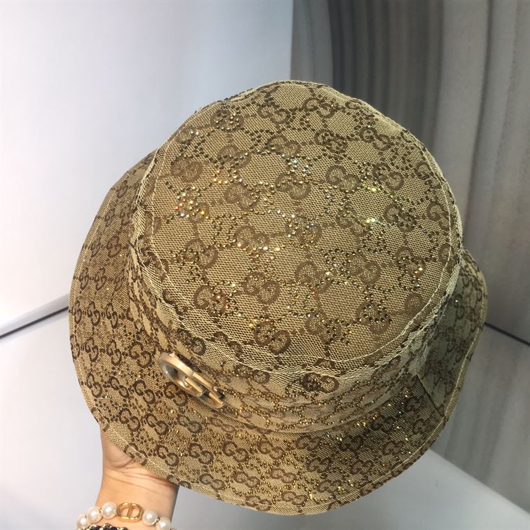 GUCCI GG CANVAS BUCKET HAT