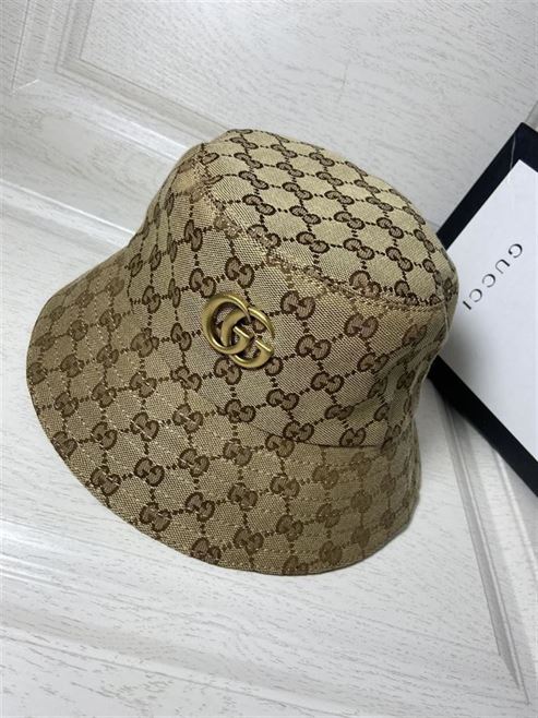 GUCCI GG CANVAS BUCKET HAT