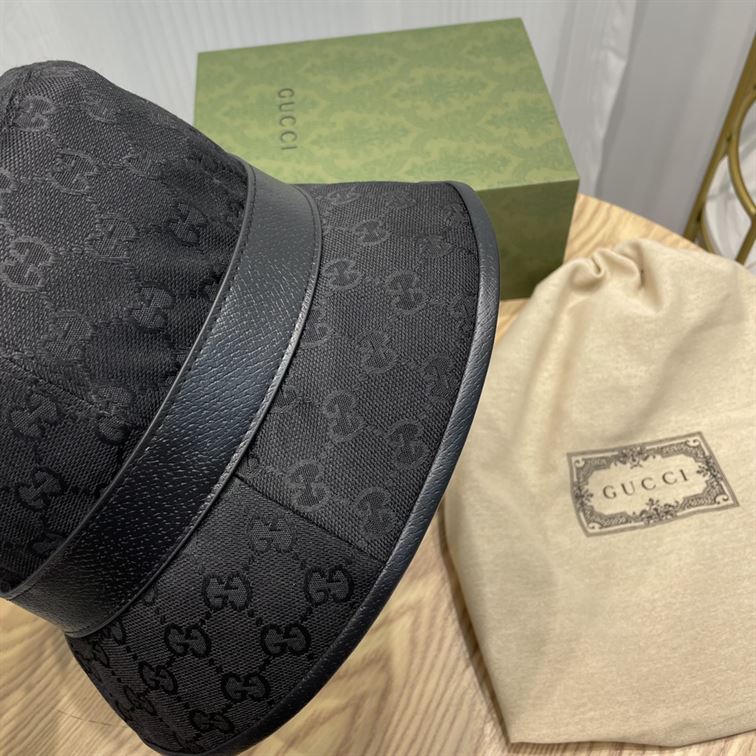 GUCCI GG CANVAS BUCKET HAT