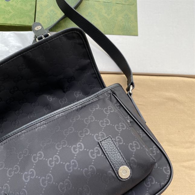 GUCCI GG GUCCISSIMA BLACK NYLON MESSENGER BAG - BG049