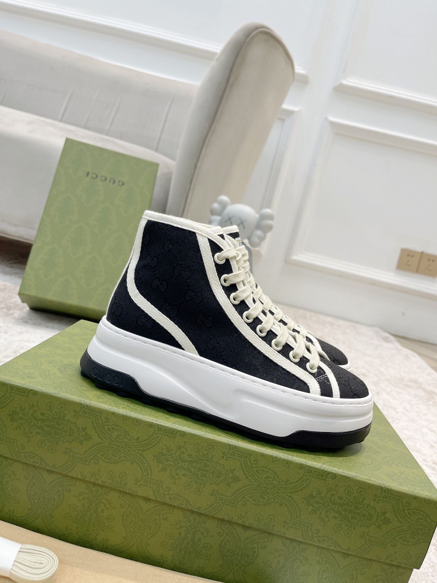 GUCCI GG HIGH TOP TRAINER - GCC150