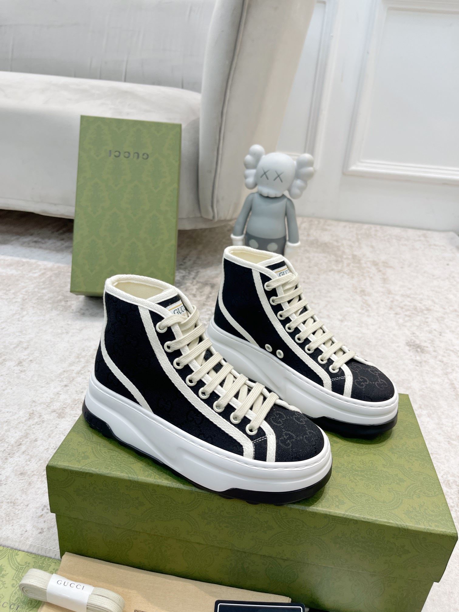 GUCCI GG HIGH TOP TRAINER - GCC150