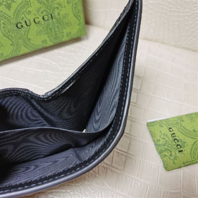 GUCCI GG MARMONT LEATHER BI-FOLD WALLET