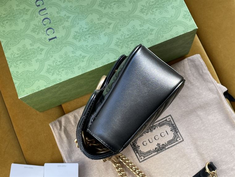 GUCCI GG MARMONT SMALL SHOULDER BAG IN BLACK LEATHER