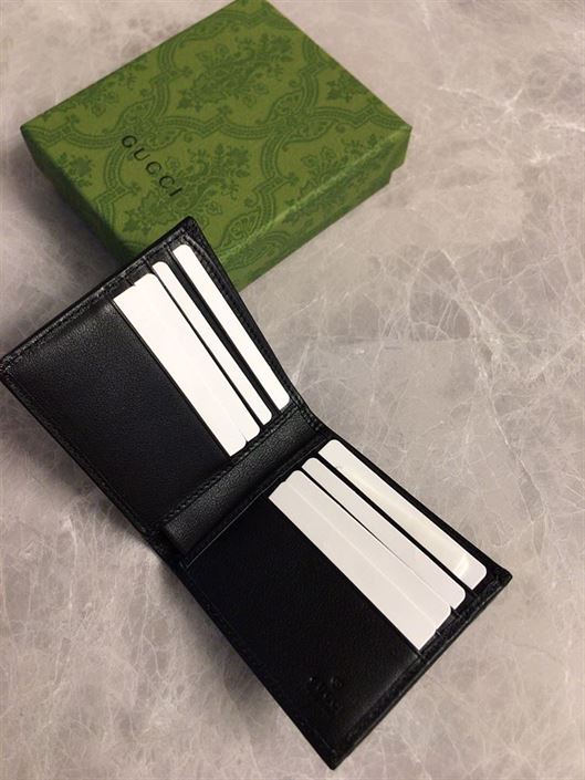 GUCCI GG SUPREME BI-FOLD WALLET