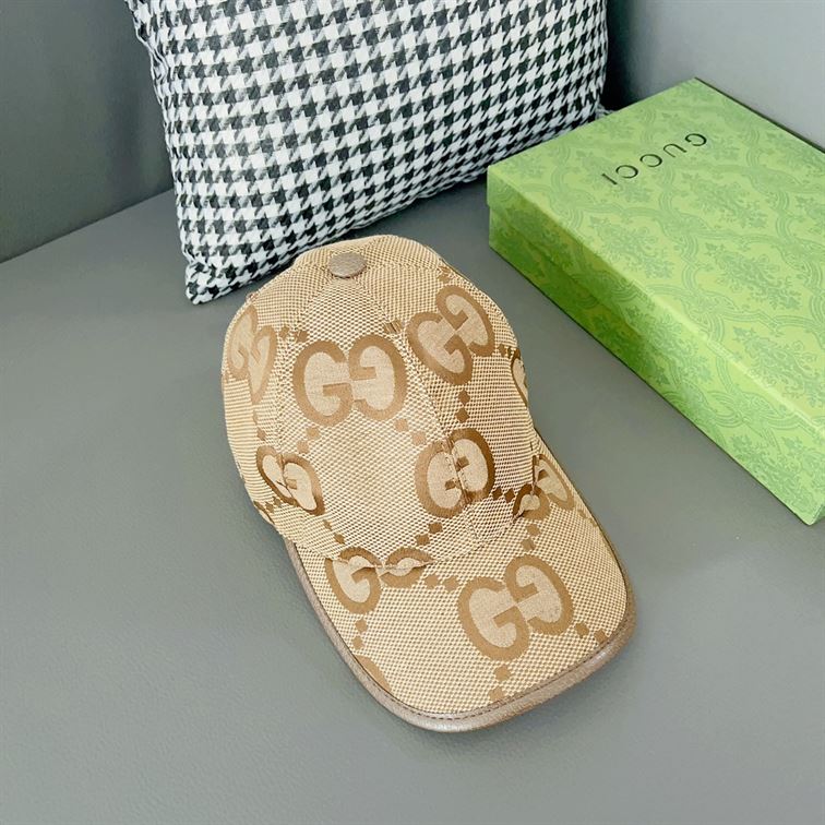 GUCCI JUMBO GG CANVAS BASEBALL HAT