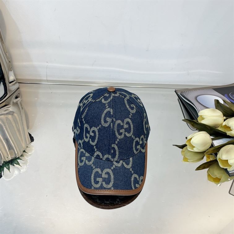 GUCCI JUMBO GG CANVAS BASEBALL HAT