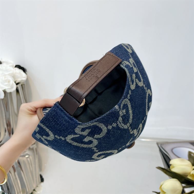 GUCCI JUMBO GG CANVAS BASEBALL HAT