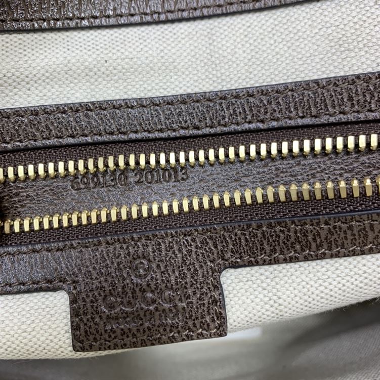 GUCCI JUMBO GG MESSENGER BAG - BG026