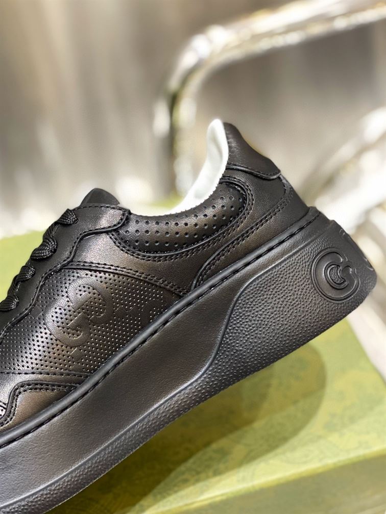 GUCCI MEN'S GG EMBOSSED SNEAKER BLACK LEATHER - GCC004