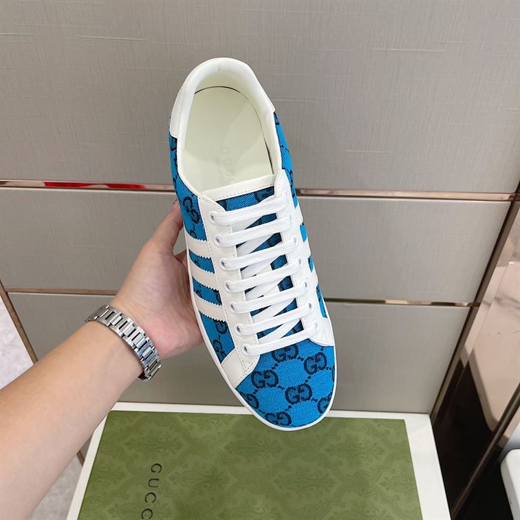 GUCCI MEN'S GG SNEAKER - GCC036