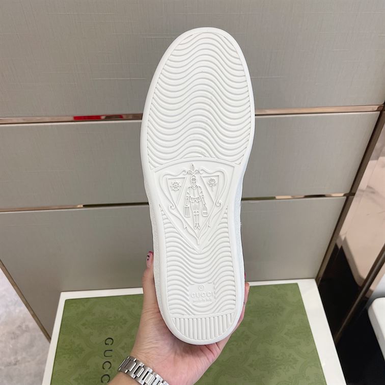 GUCCI MEN'S GG SNEAKER - GCC038