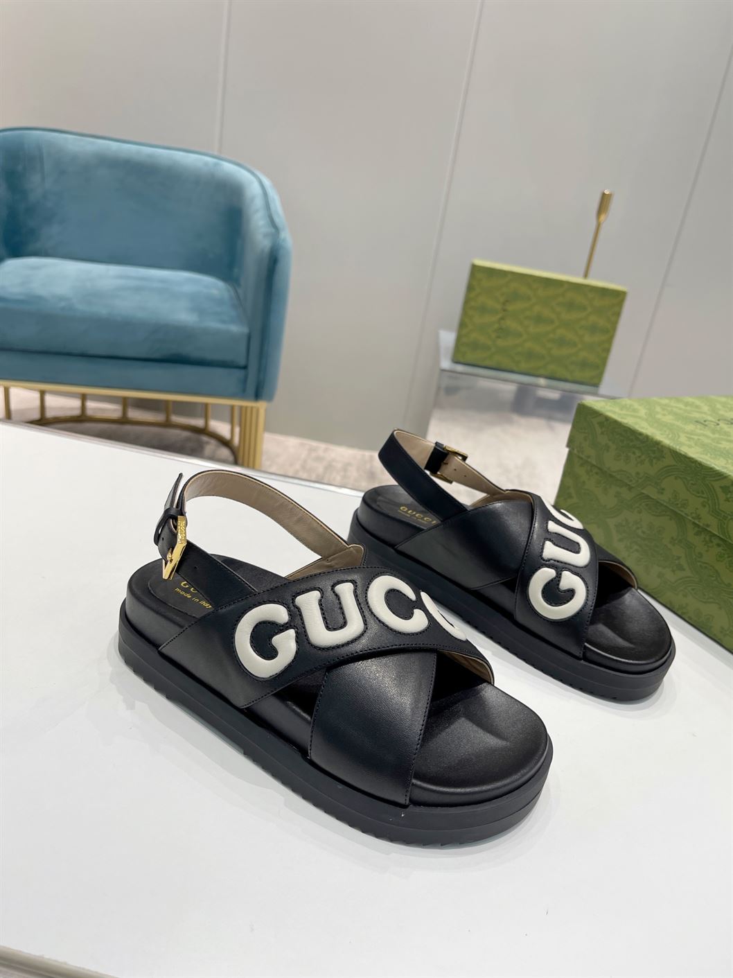 GUCCI MEN'S GUCCI SANDAL BLACK LEATHER - GSL009