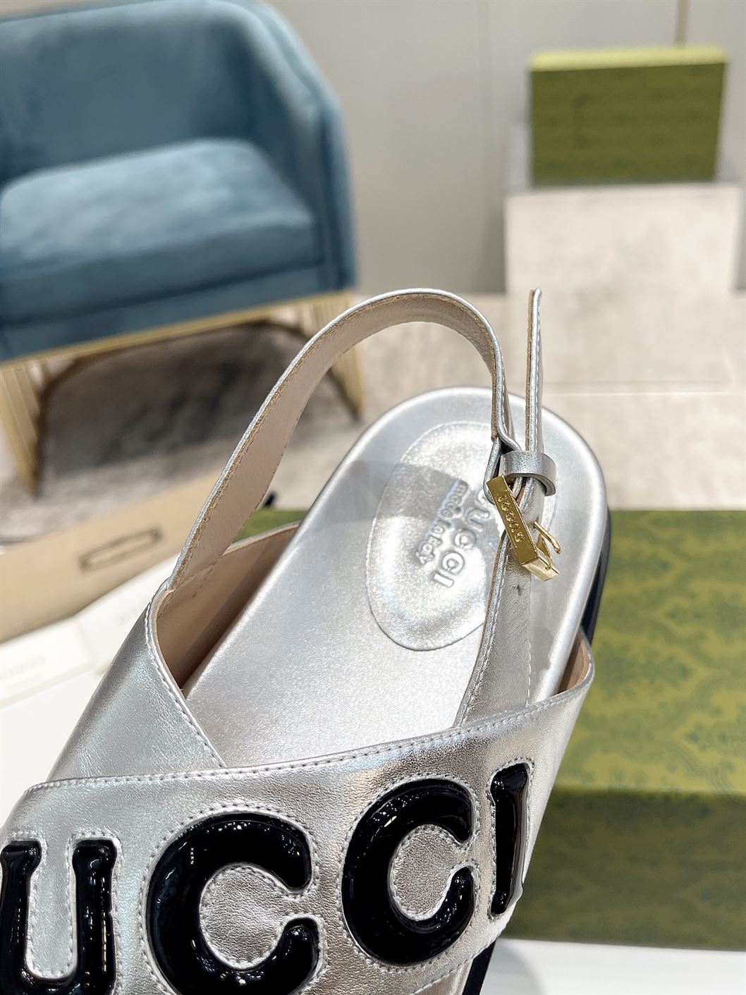 GUCCI MEN'S GUCCI SANDAL BLACK LEATHER - GSL011