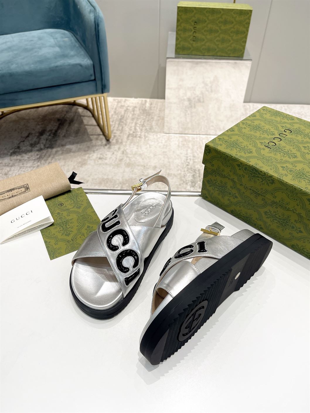 GUCCI MEN'S GUCCI SANDAL BLACK LEATHER - GSL011