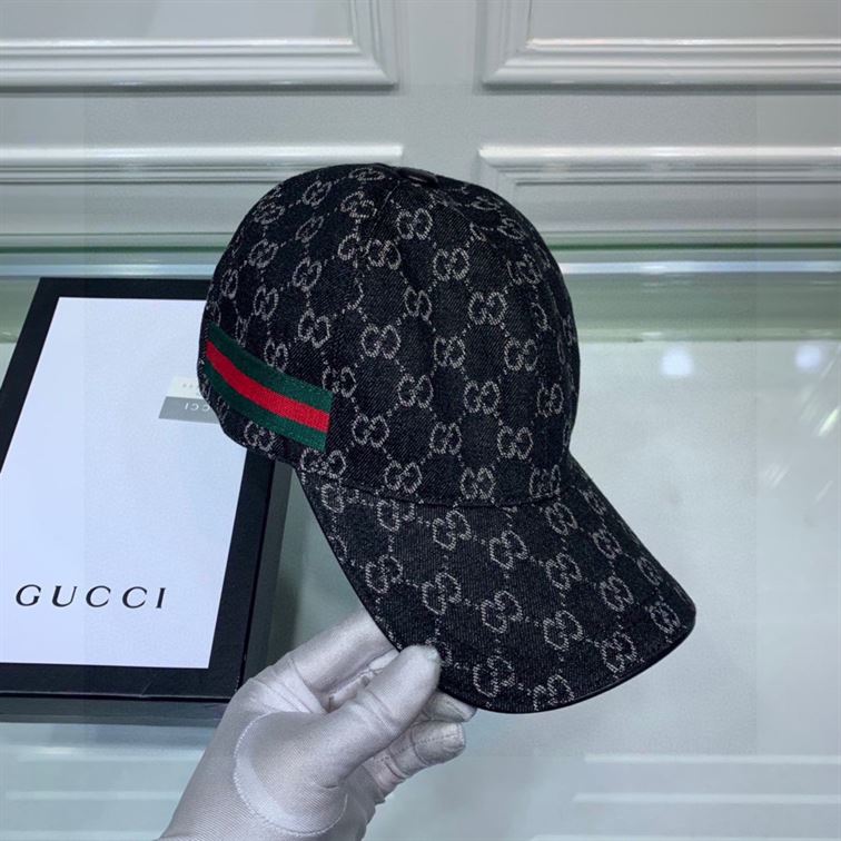 GUCCI ORIGINAL GG CANVAS BASEBALL HAT WITH WEB
