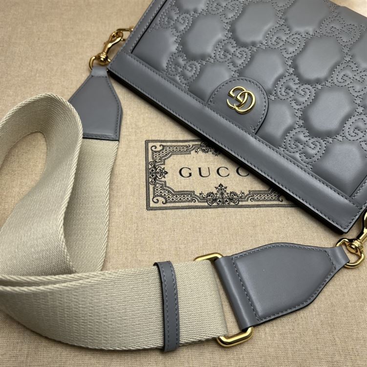 GUCCI SMALL GG QUILTED LEATHER BAG IN PALE GRAY