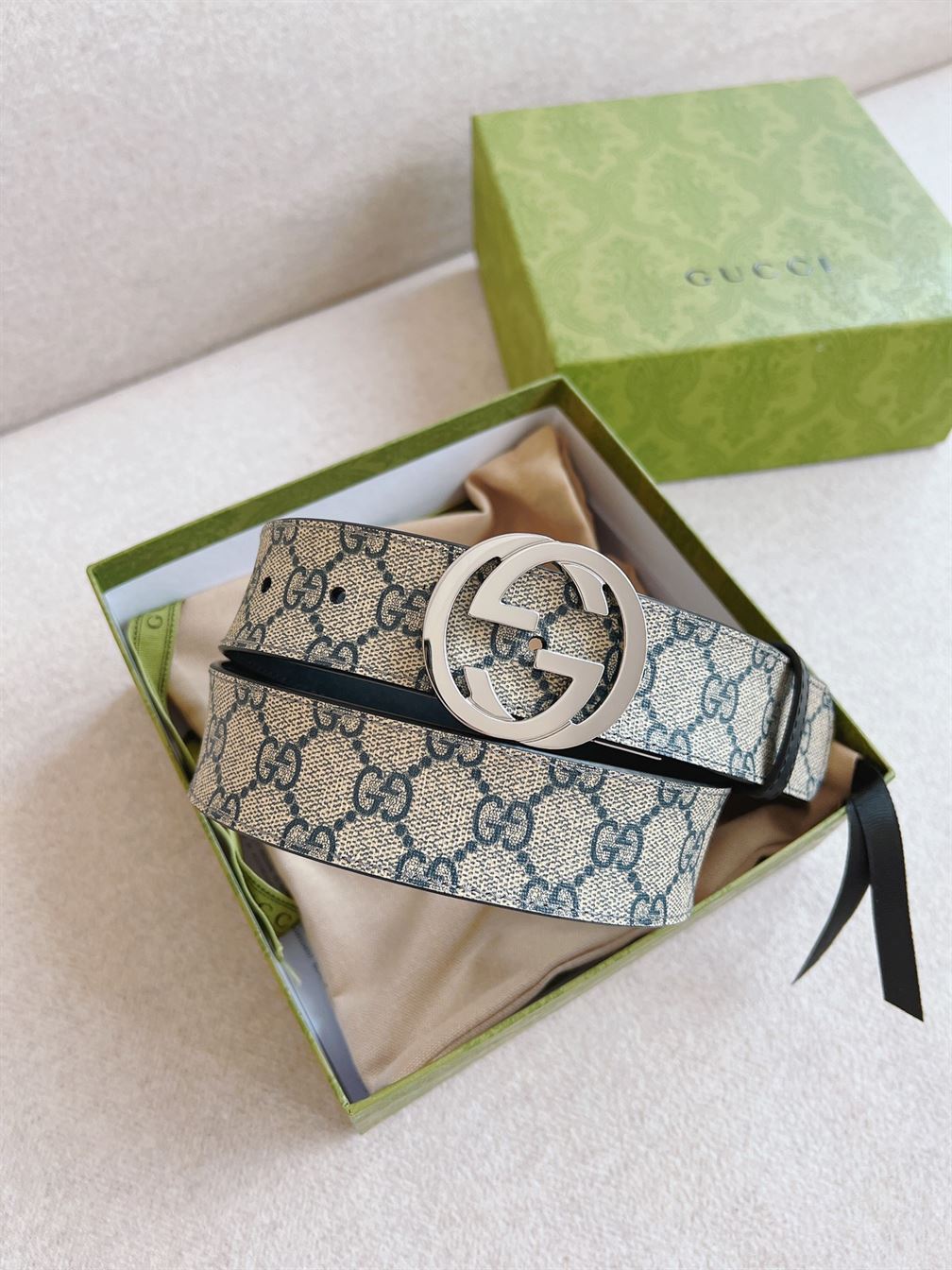 GUCCI SUPREME BELT WITH G BUCKLE - GB012