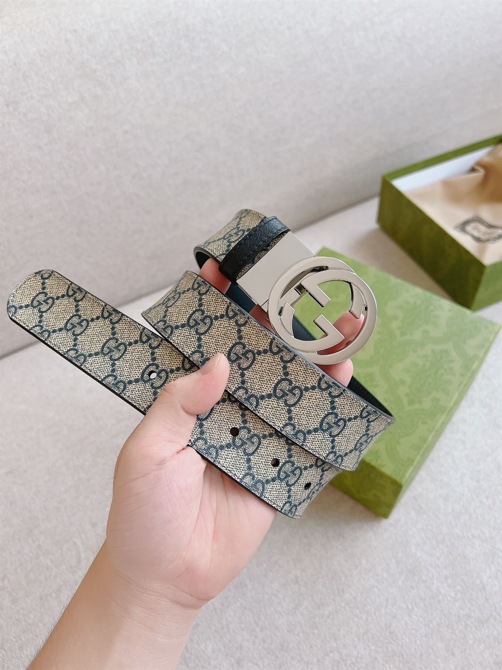 GUCCI SUPREME BELT WITH G BUCKLE - GB012