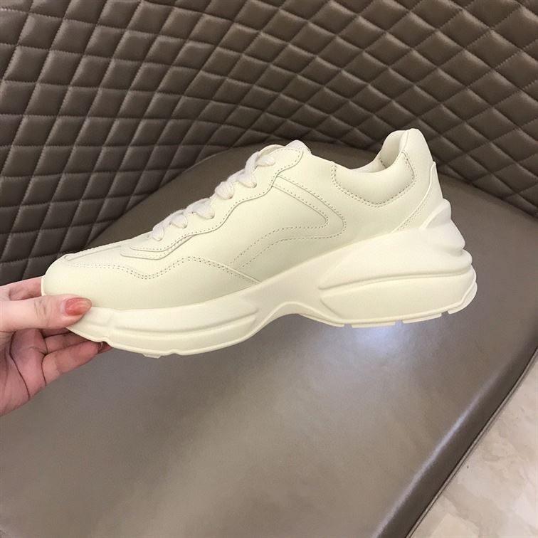 GUCCI WOMEN'S RHYTON GUCCI LOGO LEATHER SNEAKER - GCC008