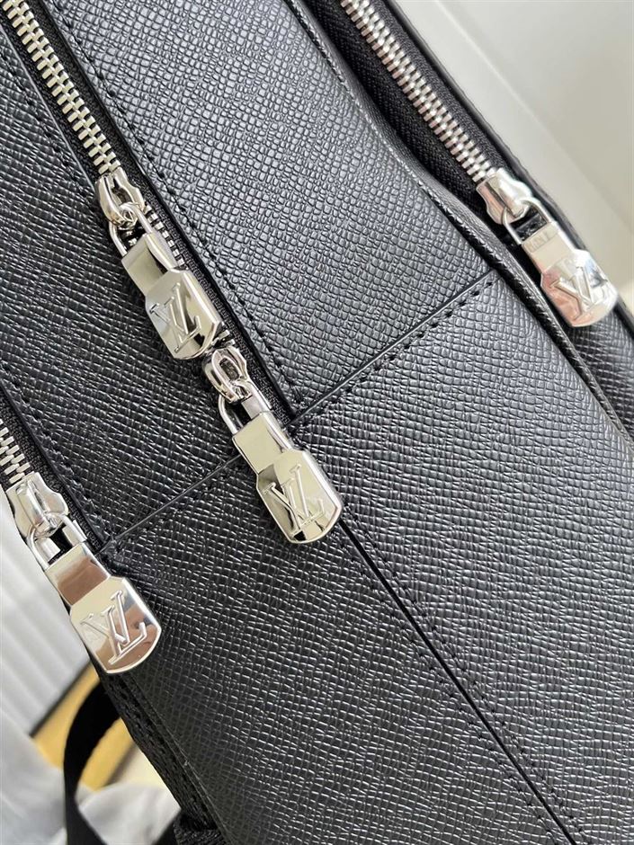 LOUIS VUITTON ADRIAN BACKPACK TAIGA - LVB045