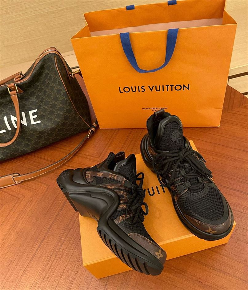 LOUIS VUITTON ARCHLIGHT TRAINERS - LVS098