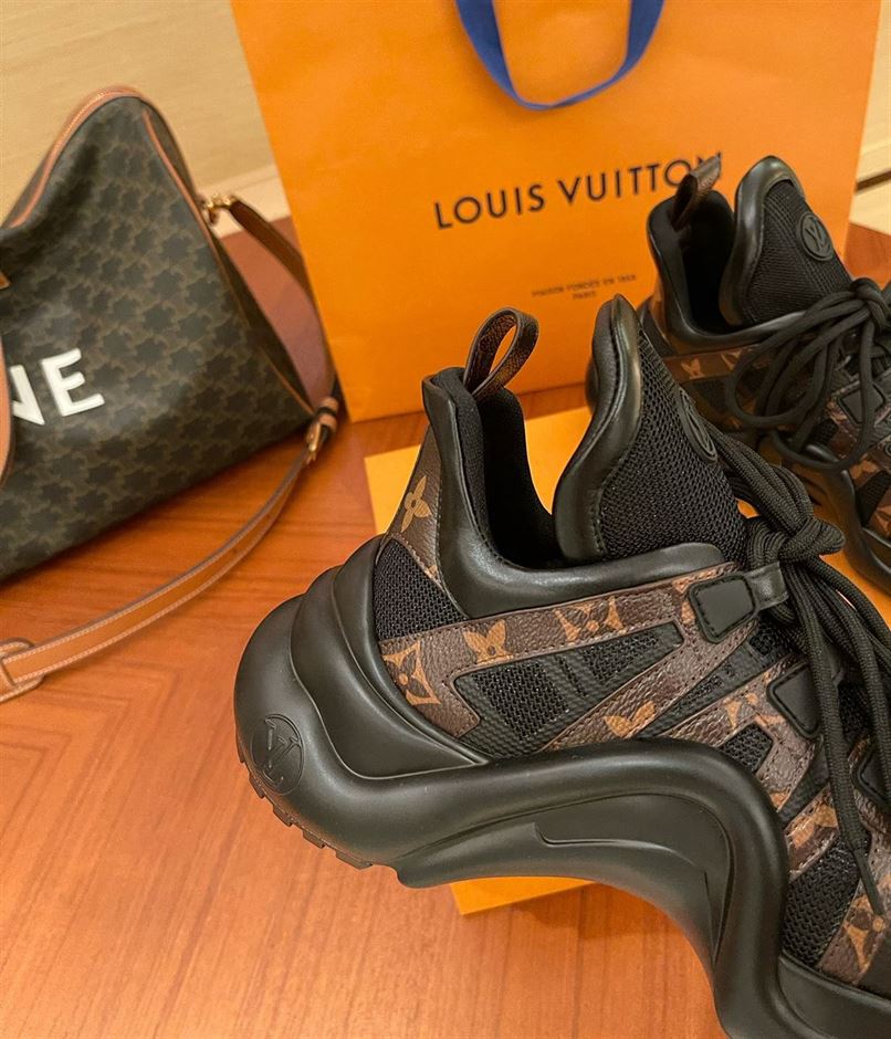 LOUIS VUITTON ARCHLIGHT TRAINERS - LVS098