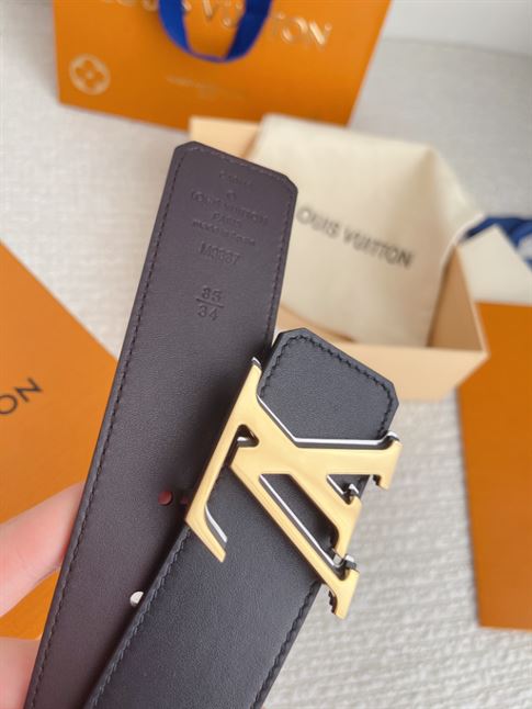 LOUIS VUITTON BELT - LBE067