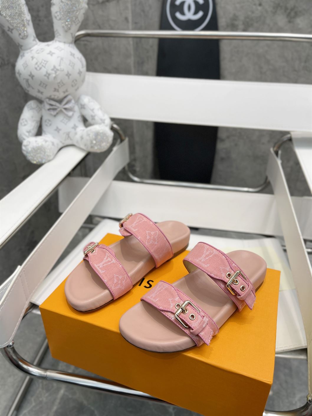 LOUIS VUITTON BOM DIA FLAT MULE - LVSD037