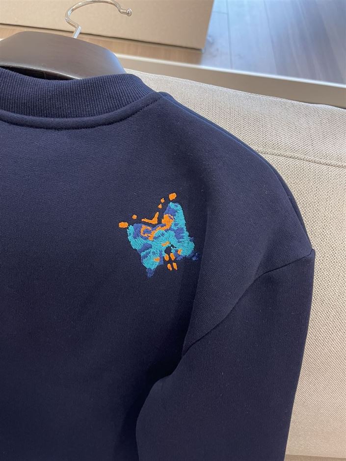 LOUIS VUITTON BUTTERFLIES CREWNECK SWEATSHIRT - LVH039