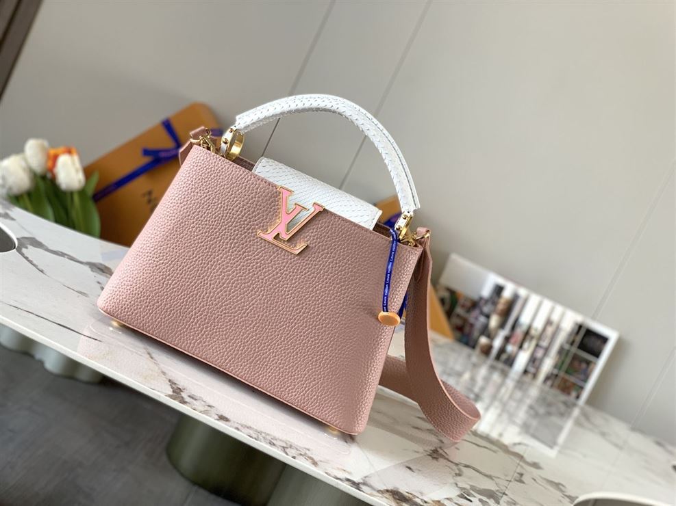 LOUIS VUITTON CAPUCINES BB Pink