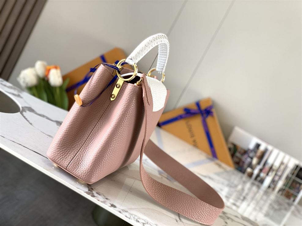 LOUIS VUITTON CAPUCINES BB Pink
