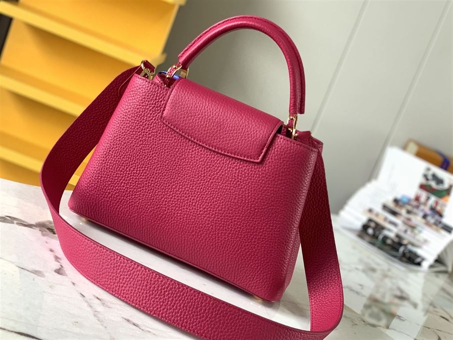 LOUIS VUITTON CAPUCINES BB Pink