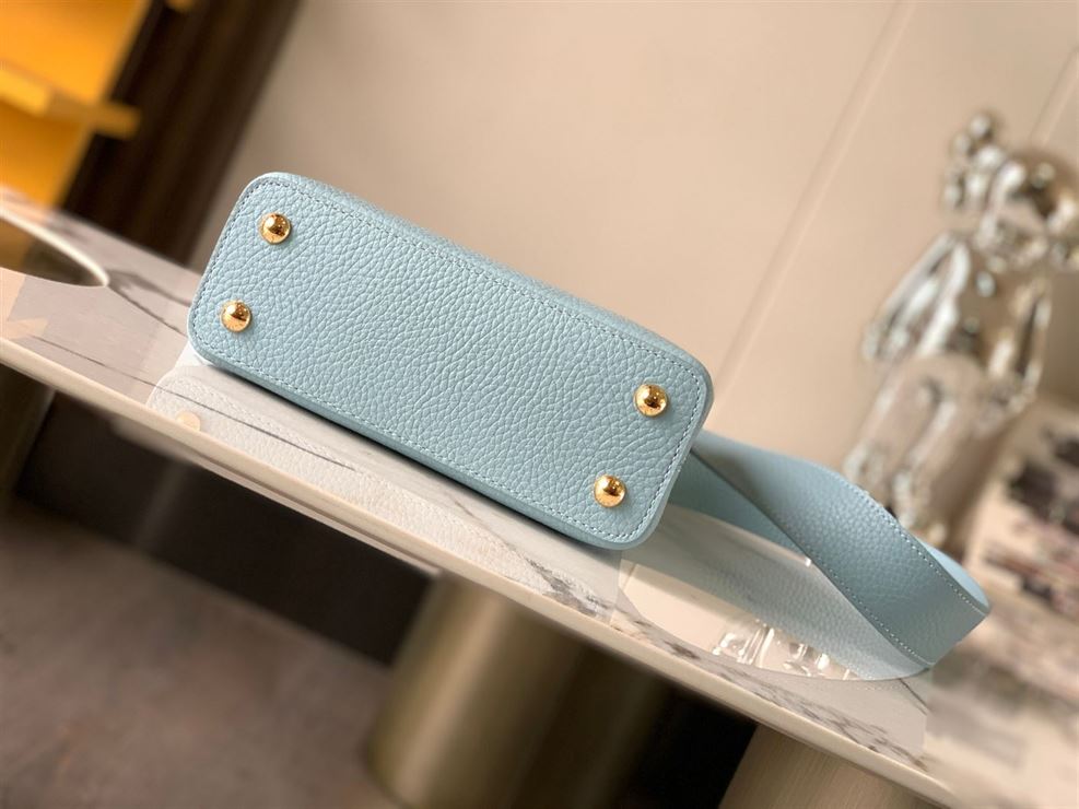 LOUIS VUITTON CAPUCINES MINI