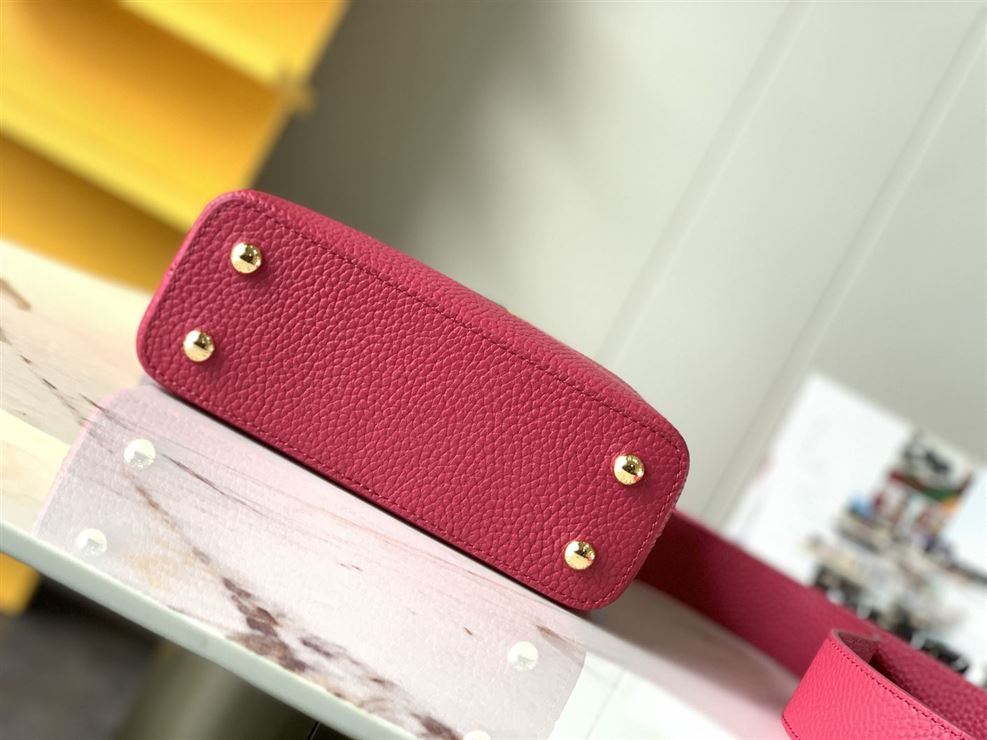 LOUIS VUITTON CAPUCINES MINI Red