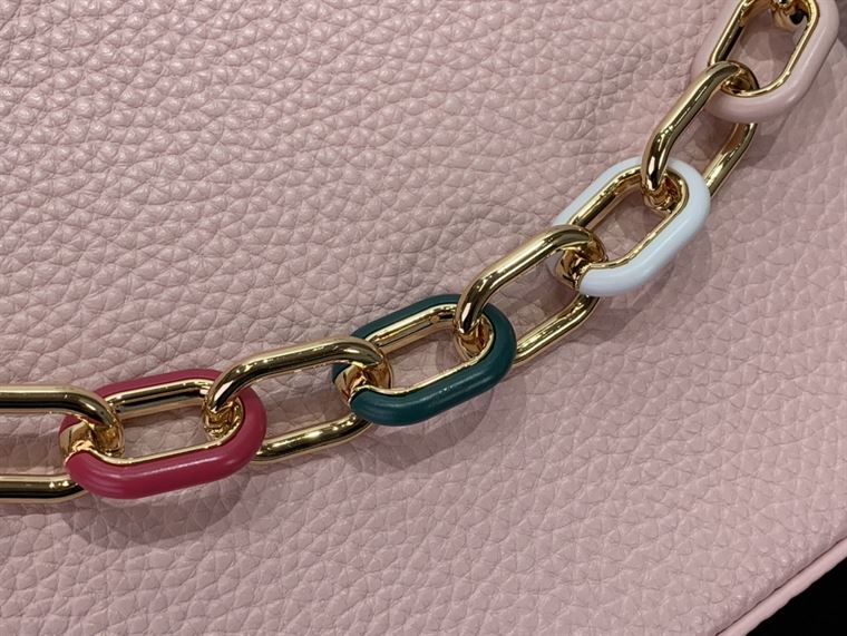 LOUIS VUITTON CAPUCINES MM Rose