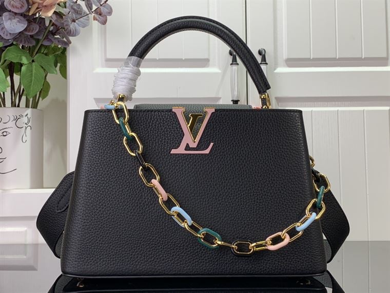 LOUIS VUITTON CAPUCINES MM BLACK