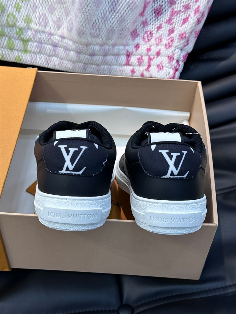 LOUIS VUITTON CHARLIE SNEAKER - LVS157