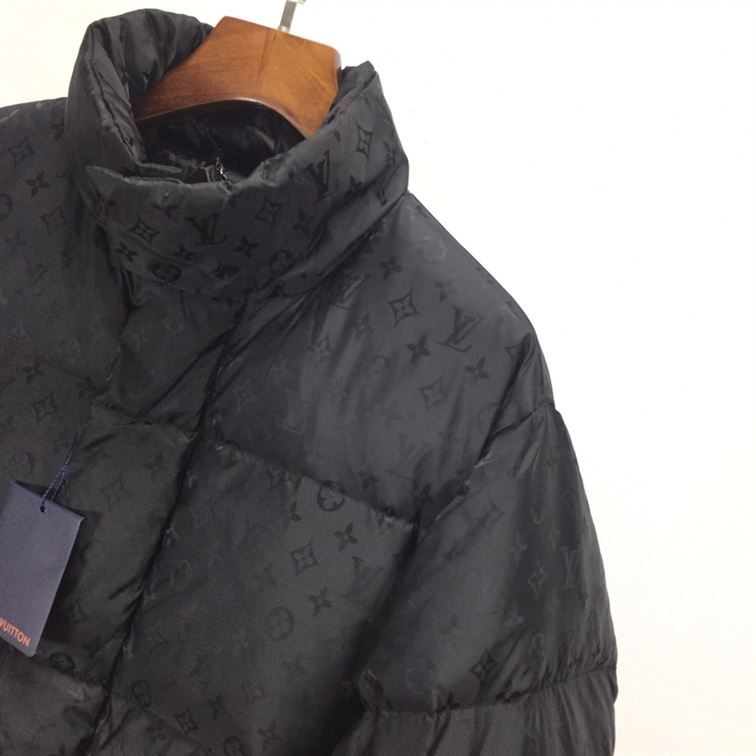 LOUIS VUITTON COAT - LVC012