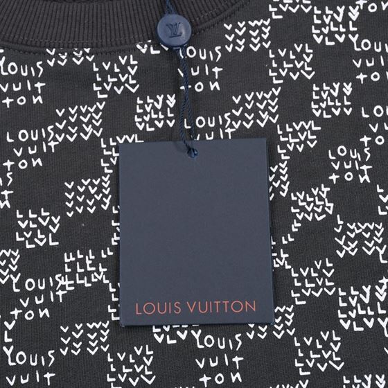 LOUIS VUITTON DAMIER SPREAD PRINTED SWEATSHIRT - LVH016