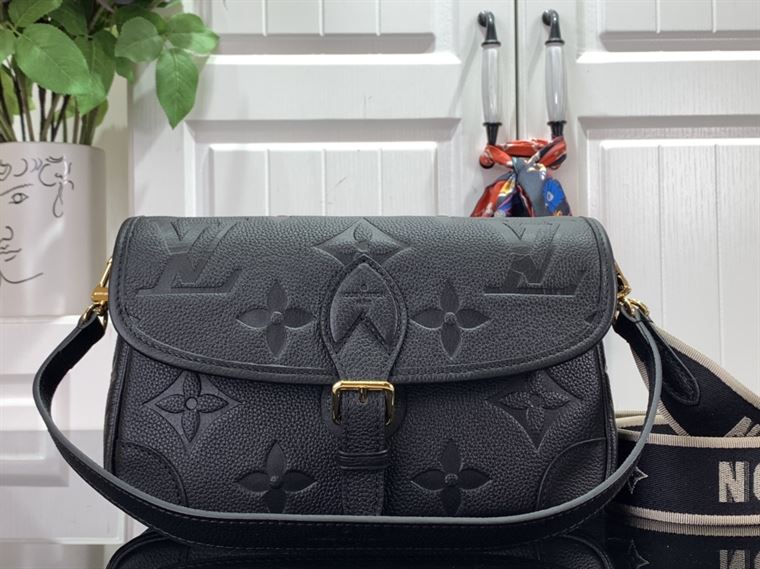 LOUIS VUITTON DIANE MONOGRAM EMPREINTE
