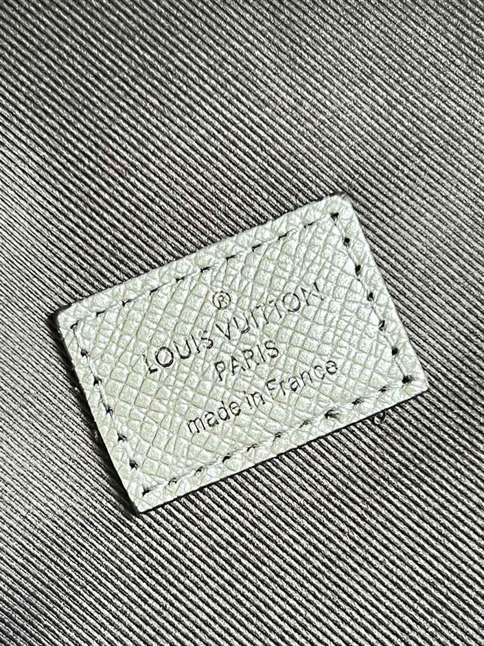 LOUIS VUITTON DISCOVERY BACKPACK PM - LVB016