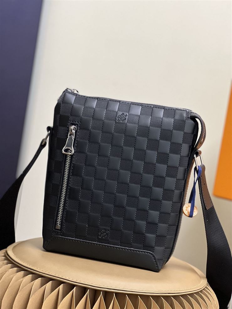 LOUIS VUITTON DISCOVERY MESSENGER BB DAMIER INFINI - LVB043