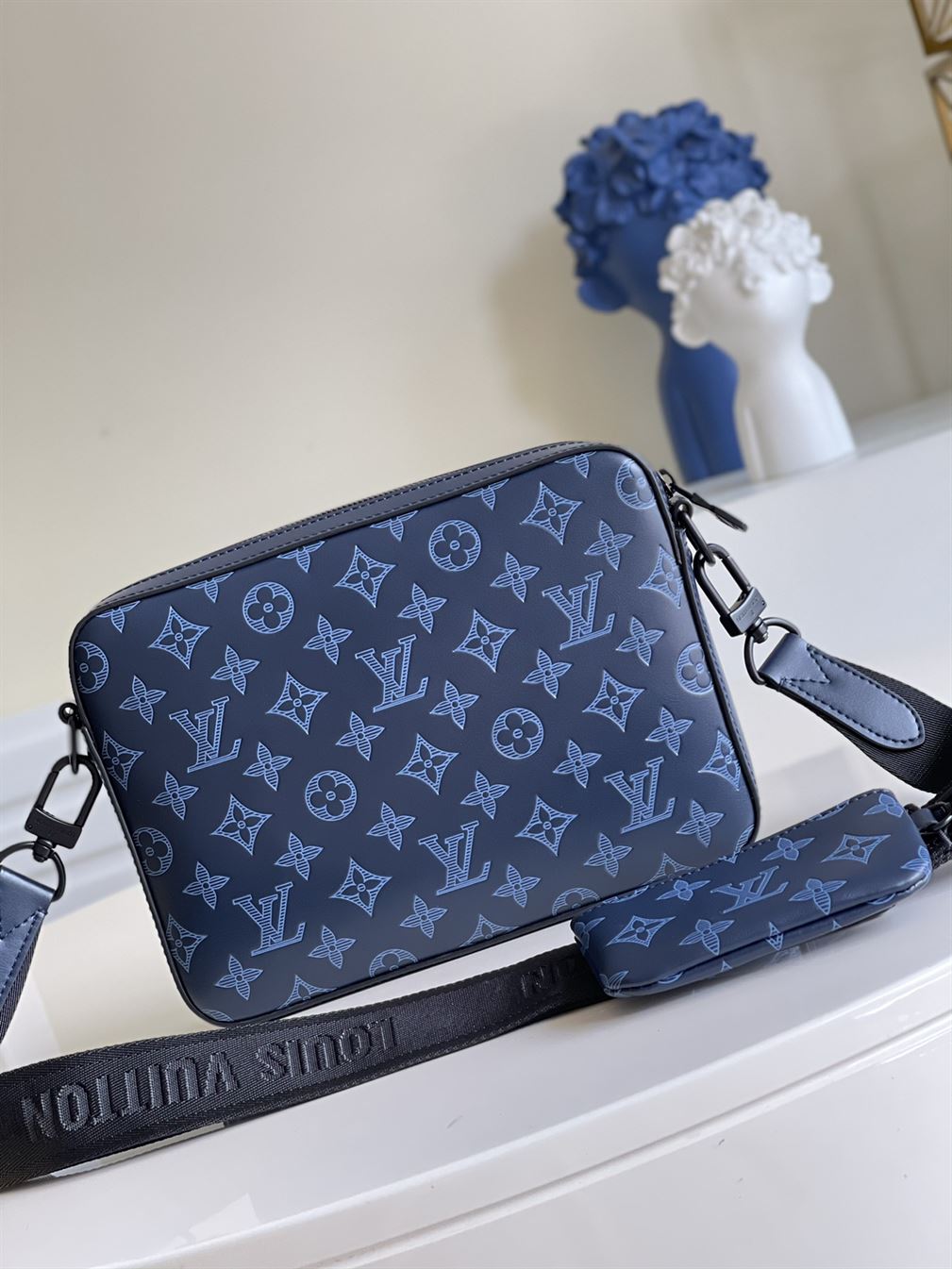LOUIS VUITTON DUO MESSENGER MONOGRAM SHADOW LEATHER - LVB027